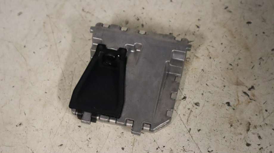 Sensor radar til Mercedes GLA 2014-2020 (X156) (X156) (MERCEDES|A 000 905 72 02|)