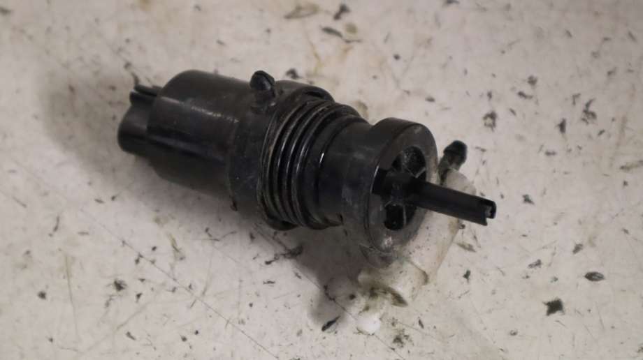 Spylerpumpe foran til Mercedes GLA 2014-2020 (X156) (X156) (MERCEDES|A 246 866 00 00|)