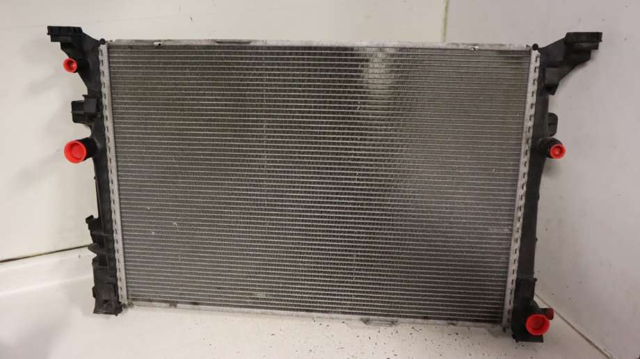 Radiator (automat gir) til Mercedes GLA 2014-2020 (X156) (X156) (MERCEDES|A 246 500 13 03|)