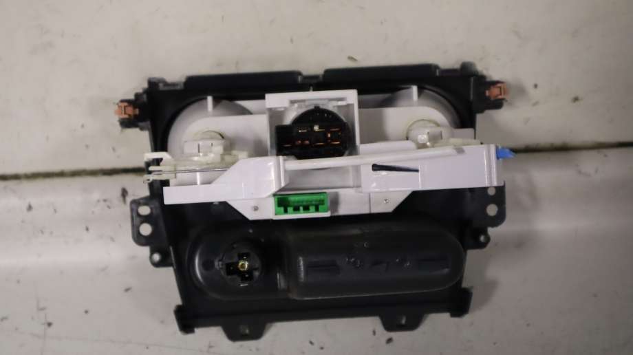 Varmeapparat betjening til Opel Agila 2008-2013  (OPEL|93194677|)
