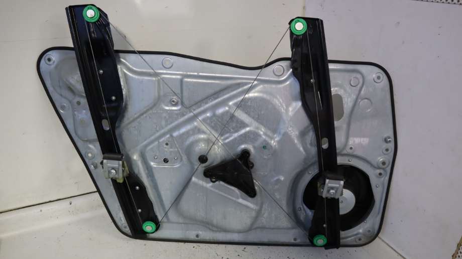 Ruteheis til VW Tiguan 2007-2011 (Type I, Fase 1)  (VOLKSWAGEN|5N0 837 462|)