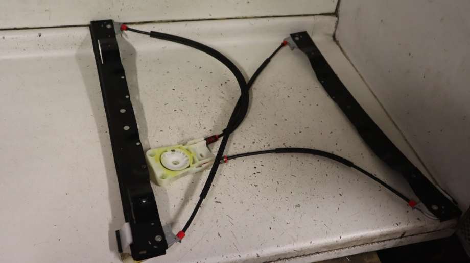 Ruteheis til Ford S-Max 2010-2015 (Type I, Fase 2) (FORD|1881248|)