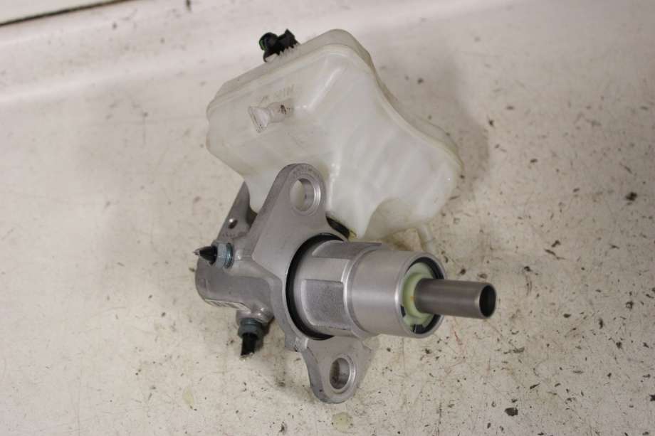Bremsepumpe hoved til Audi A6 2011-2014 (Type IV, Fase 1) (C7) (C7) (AUDI|4G1 611 021 C|4G1 611 021|)
