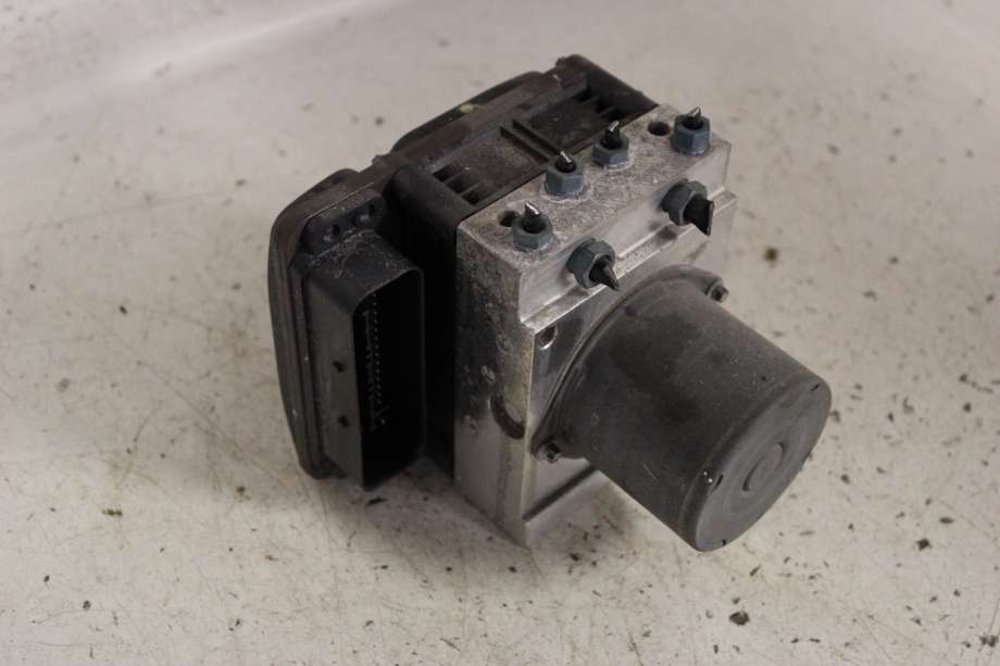 ABS sentral til Audi A6 2011-2014 (Type IV, Fase 1) (C7) (C7) (AUDI|4G0 614 517 R|)