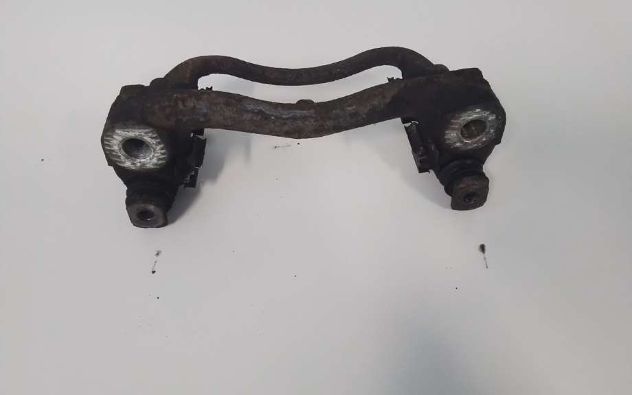 Bremsecaliper brakett til Mercedes Sprinter 2013-2018 (Fase 2) (906) (906) (MERCEDES|A 000 420 68 15|)
