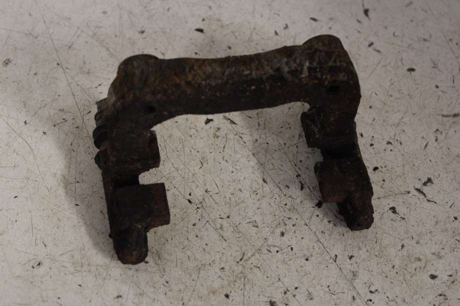 Bremsecaliper brakett til Škoda Fabia 2010-2014 (Type II, Fase 2)  (SKODA|6R0 615 426 B|)