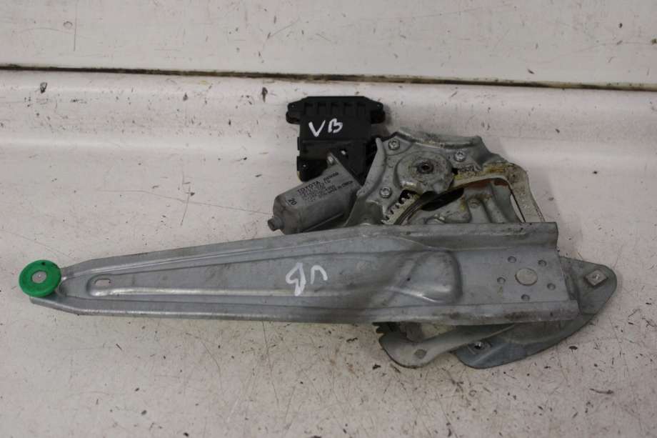Ruteheis venstre bak til Toyota Avensis 2009-2015 (Type III, Fase 1) (TOYOTA|6984005130|)