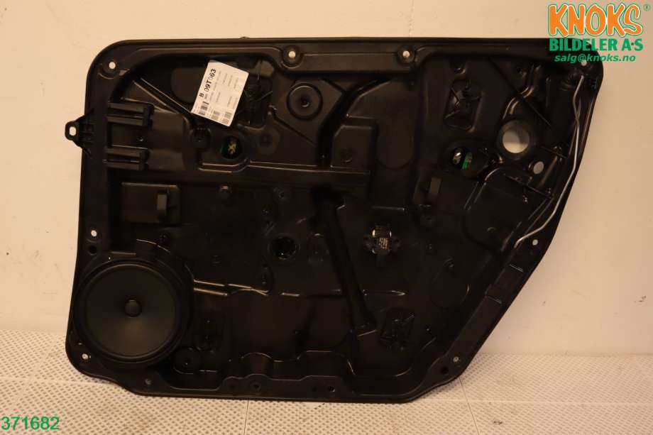 Ruteheis til Mercedes B-Klasse 2011-2018 (W246) (W246) (MERCEDES|A 246 720 02 79|)