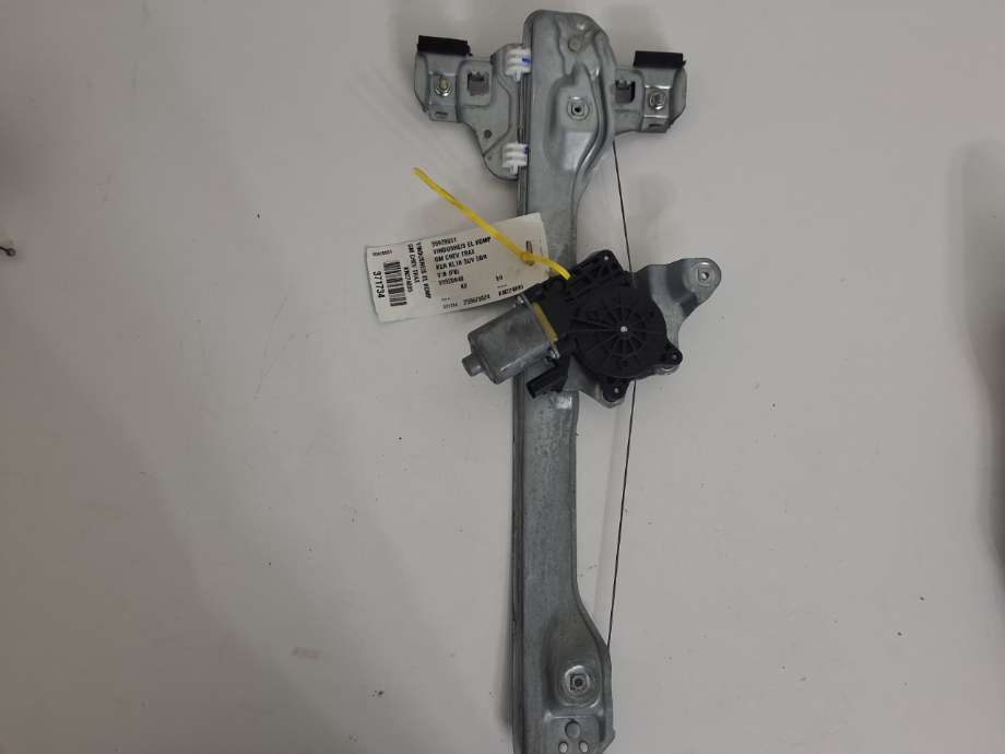 Ruteheis venstre til Chevrolet Trax 2013-2014 (CHEVROLET (KR)|95920031|95920040|)