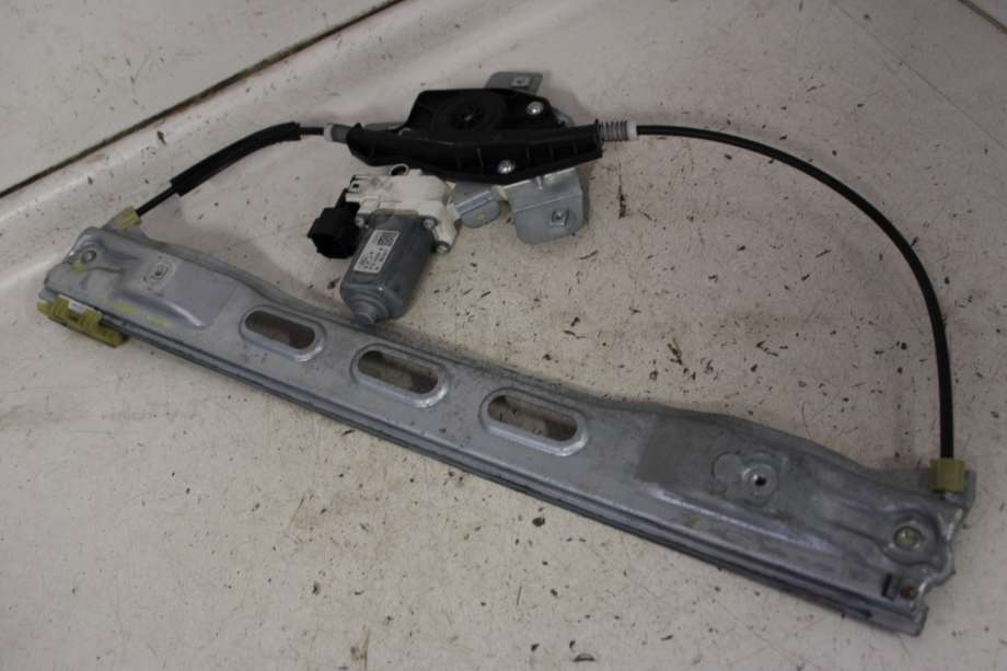 Ruteheis venstre til Ford Transit Courier 2014-2018 (Type I, Fase 1)  (FORD|1880116|)