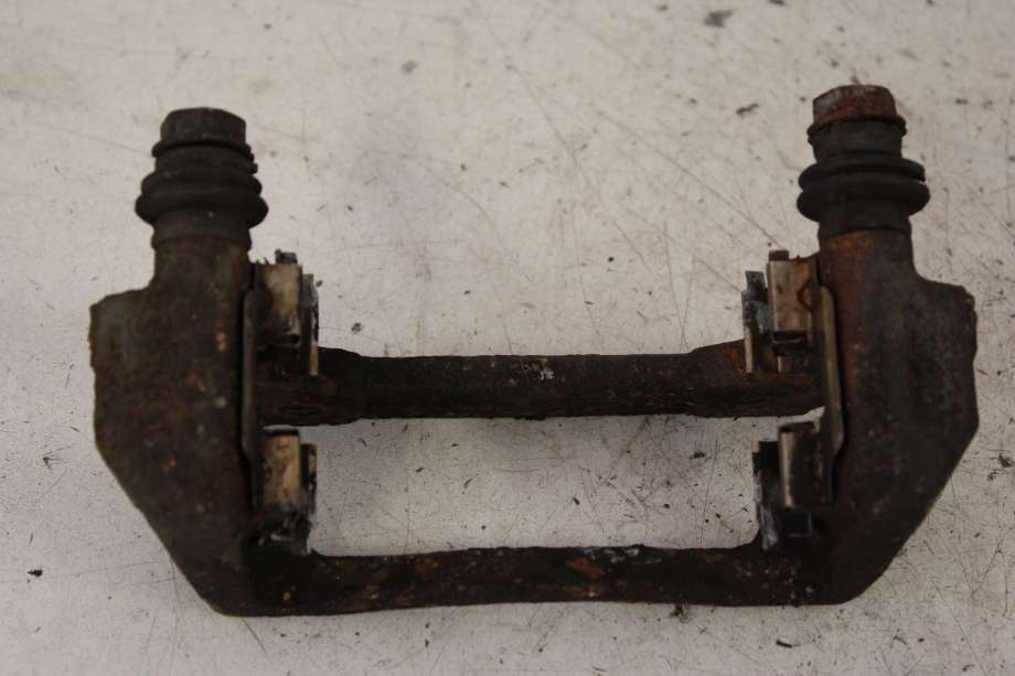 Bremsecaliper brakett til Mercedes A-Klasse 2005-2012 (W169) (W169) (MERCEDES|A 169 420 12 15|A 169 420 02 15|)