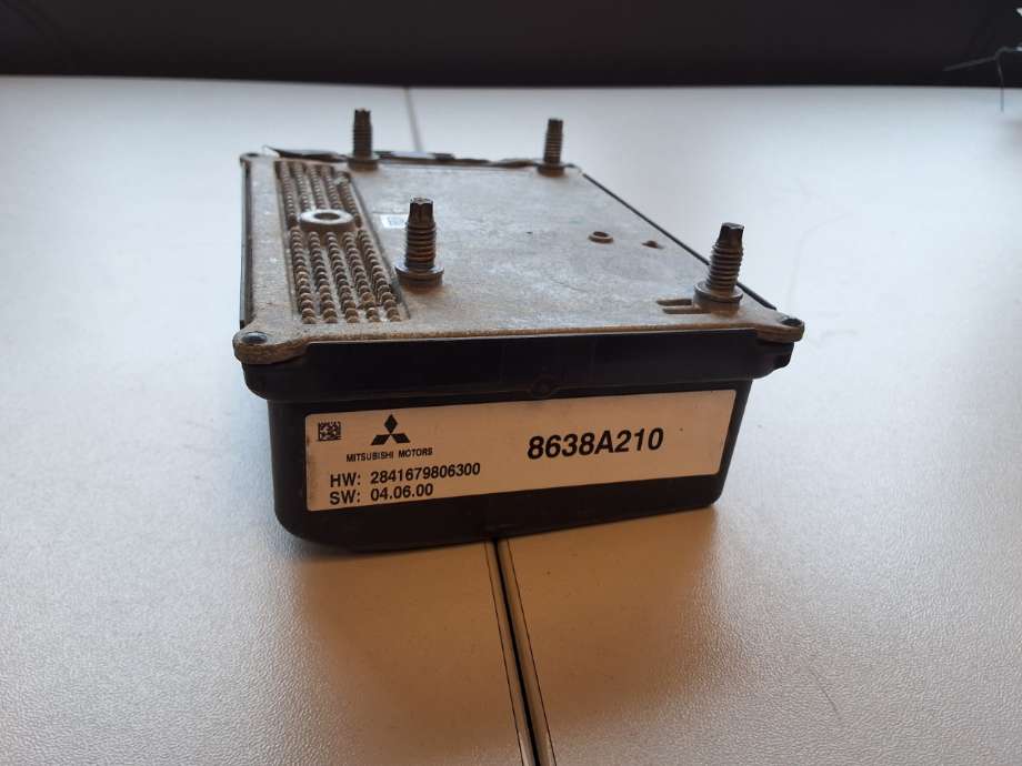Sensor radar til Mitsubishi Outlander 2015-->> (Type III, Fase 2)  (MITSUBISHI|8638A210|)