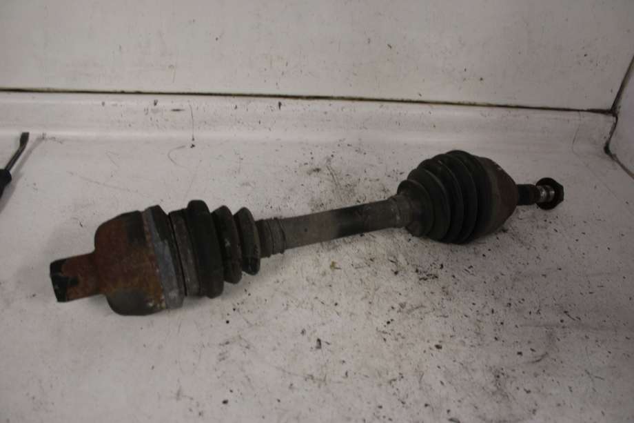 Drivaksel høyre foran til Opel Zafira B 2005-2011  (OPEL|13214837|)
