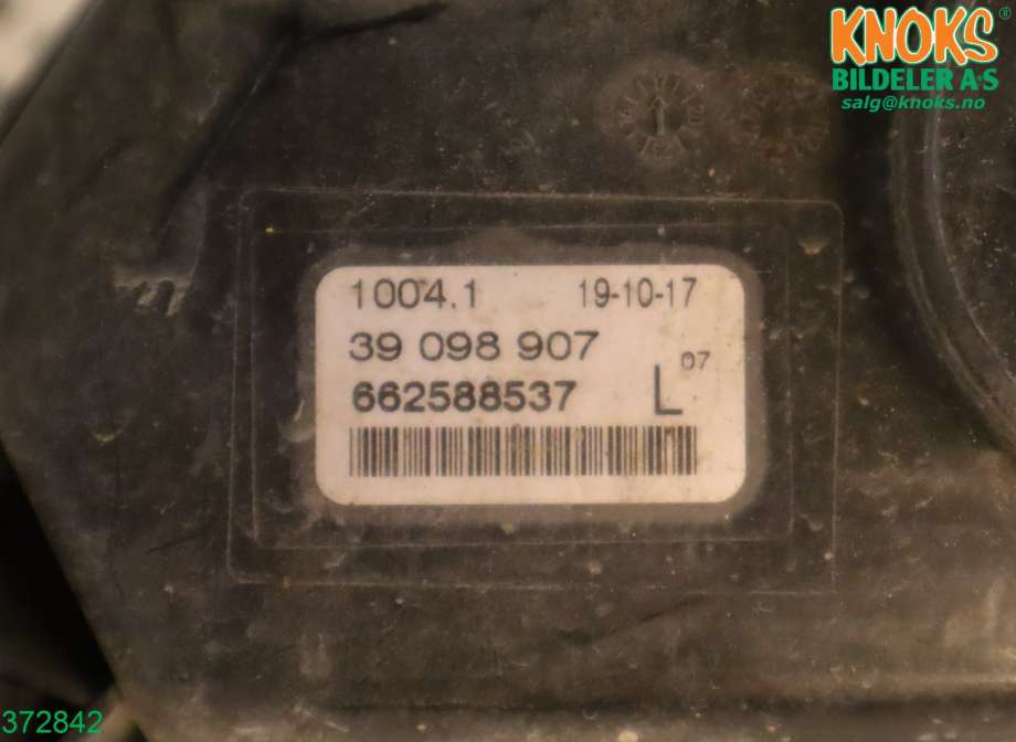 Tåkelykt venstre foran til Opel Astra K 2015-->> (OPEL|39098907|13401153|)