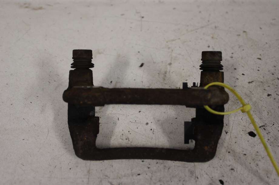Bremsecaliper brakett til Kia Rio 2011-2017 Type III  (KIA|583101WA30|)