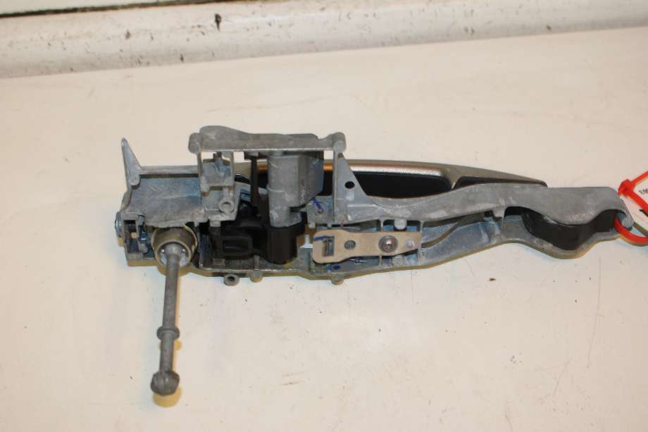 Dørhåndtak utv venstre foran til Peugeot 308 2011-2013 (Type I, Fase 2)  (PEUGEOT|9101 GF|9109 58|)