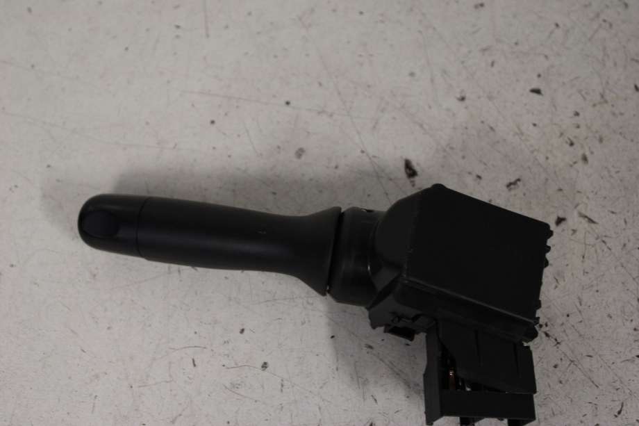 Bryter visker til Toyota Urban Cruiser 2009-2014 (TOYOTA|8465252230|)