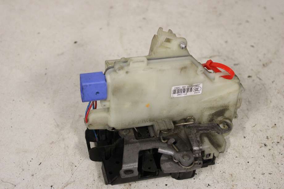 Låsekasse venstre til VW Transporter / Caravelle 2015-2019 (T6) (T6) (VOLKSWAGEN|7E1 837 015 B|)