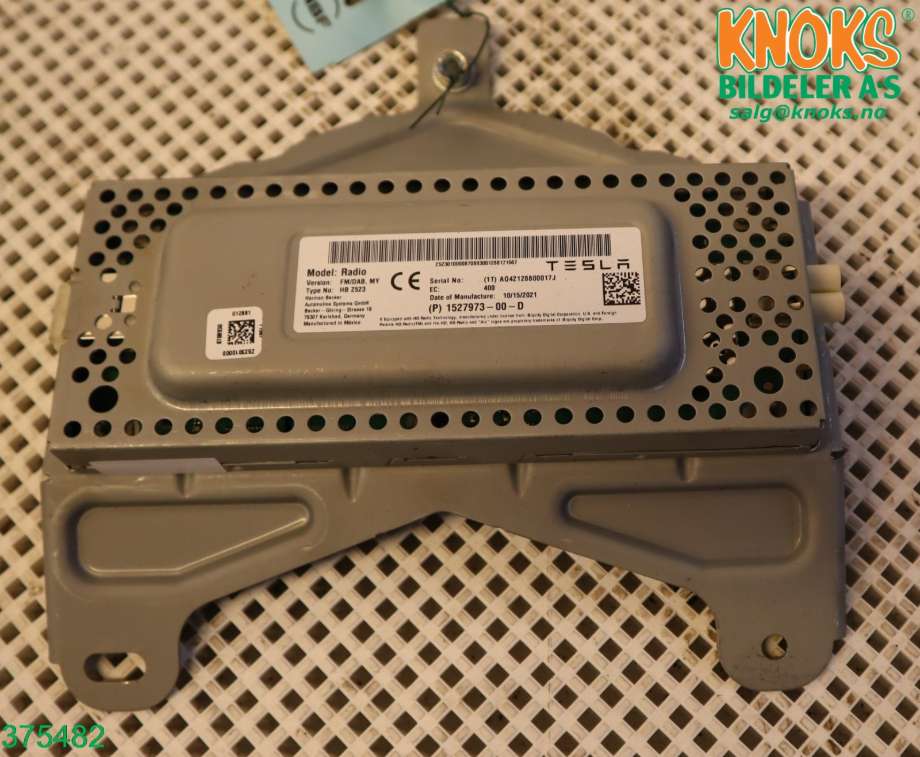 Antenne forsterker til Tesla Model Y 2021-2024 (Type I) (TESLA|1527973-00-D|)