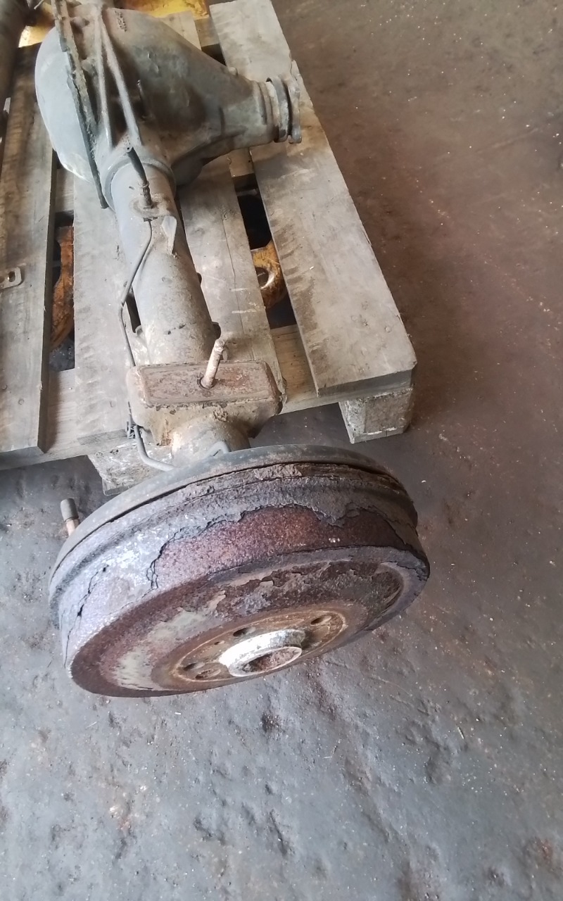 Bakaksel til VW Amarok 2010-2016 (Type I, Fase 1)  (VOLKSWAGEN|2H0 501 011 AN|)