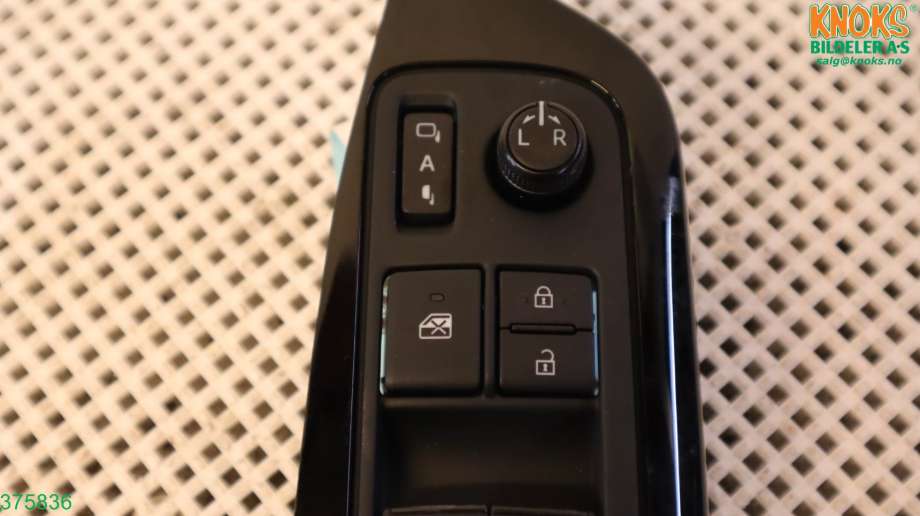 Bryter ruteheis til Toyota C-HR 2016-->> (TOYOTA|8404002160|)