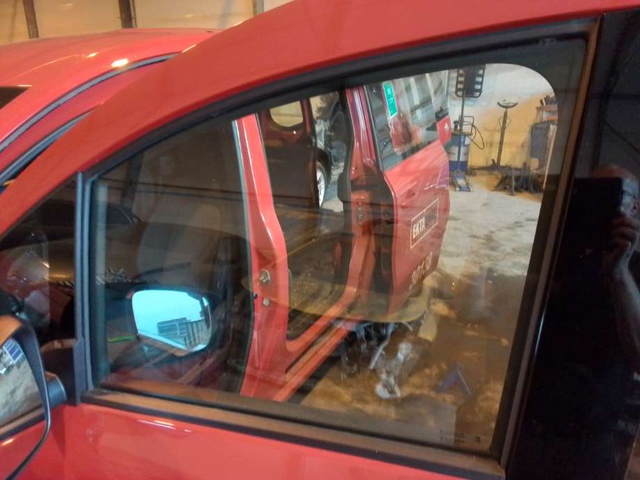 Siderute venstre foran til Mercedes Citan, 2021-->> (W420) (W420) (MERCEDES|A 420 672 09 00)