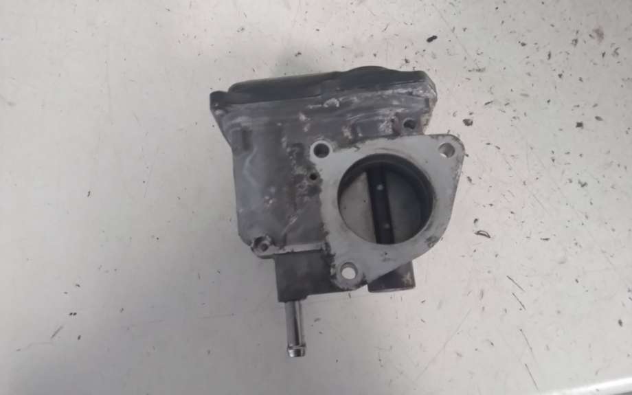 Spjeldhus til Toyota Yaris 2014-2020 (Type III, Fase 2)  (TOYOTA|2203047040|)
