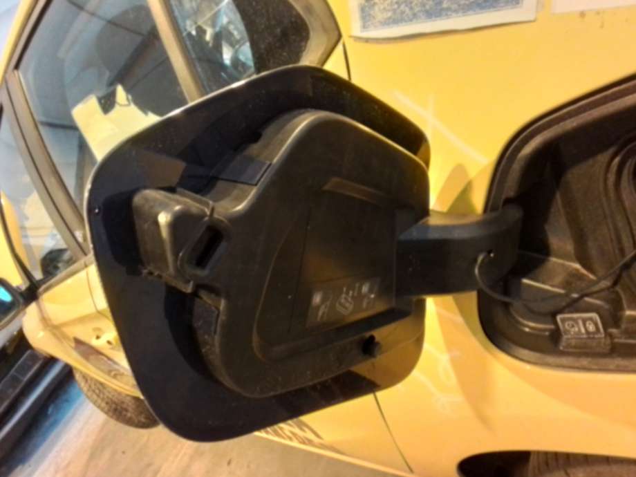 Batterilader inntak/luke til Opel Corsa F 2019-->>  (OPEL|9829332380|)