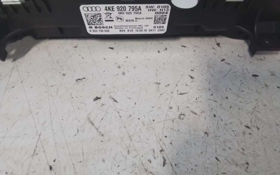 Instrumentpanel til Audi e-tron 2018-->>  (AUDI|4KE 920 795 A|)
