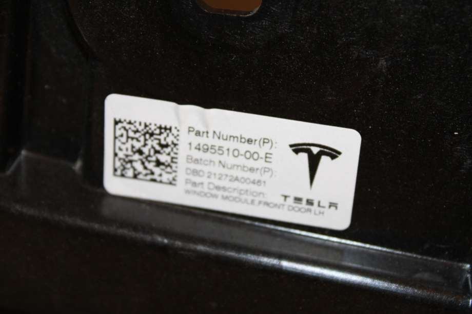 Ruteheis venstre foran til Tesla Model Y 2021-2024 (Type I) (TESLA|)