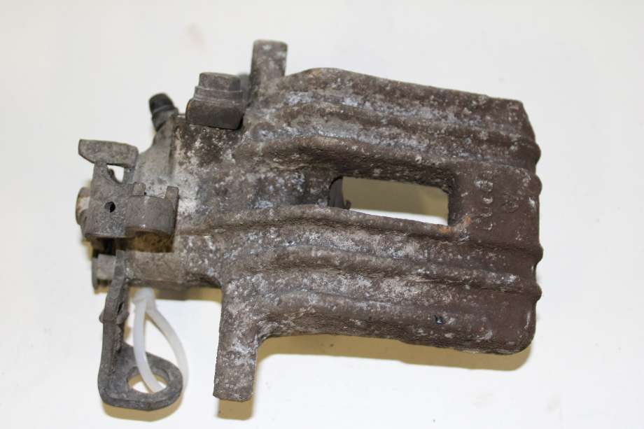 Bremsecaliper høyre bak til Audi A1 2010-2014 (Type I, Fase 1)  (AUDI|6R0 615 424|)