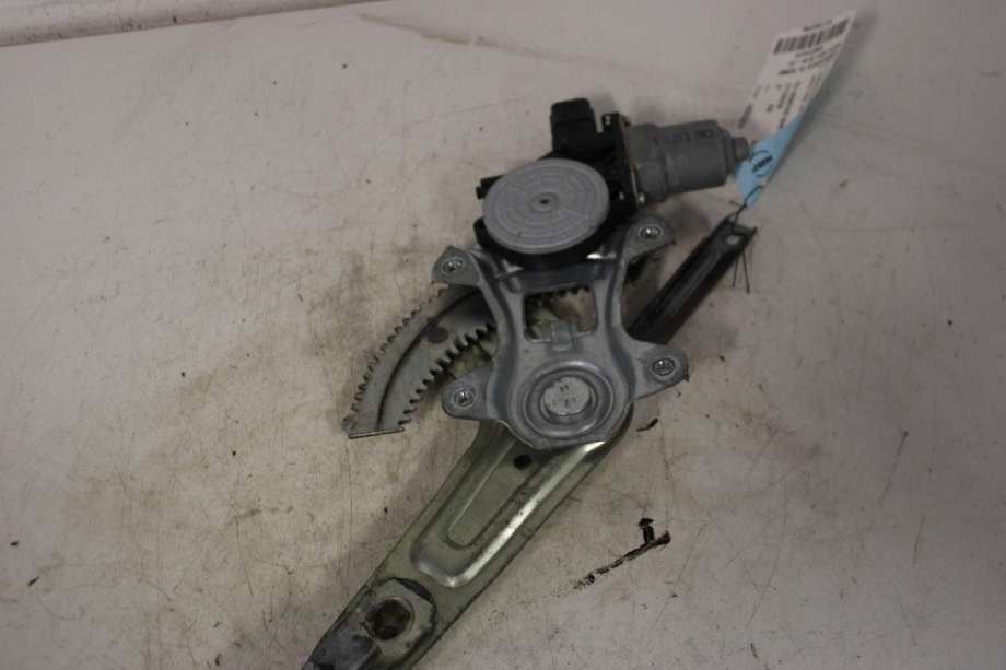 Ruteheis venstre til Mitsubishi ASX 2010-2019  (MITSUBISHI|5743A177|5713A258|)