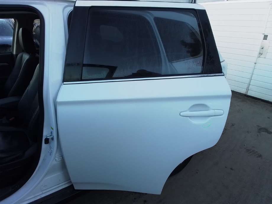 Dør venstre bak til Mitsubishi Outlander 2012-2015 (Type III, Fase 1) (MITSUBISHI|5730B389|)