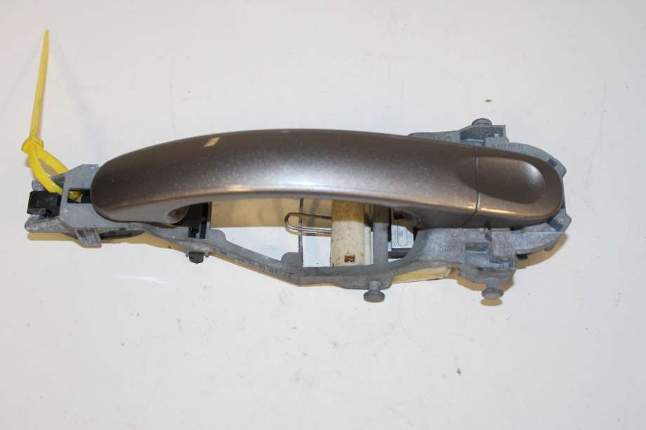 Dørhåndtak utv venstre bak til VW Golf, Plus/Cross 2009-2013 (Fase 2) (VOLKSWAGEN|1K5 837 205|1K0 837 885 A|)