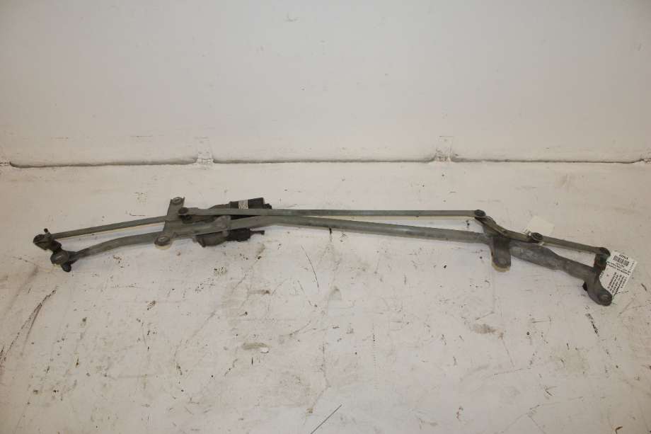 Viskermotor frontrute til Mercedes Vito/Viano 2010-2014 (Fase 2) (W639) (W639) (MERCEDES|A 639 820 01 40|)
