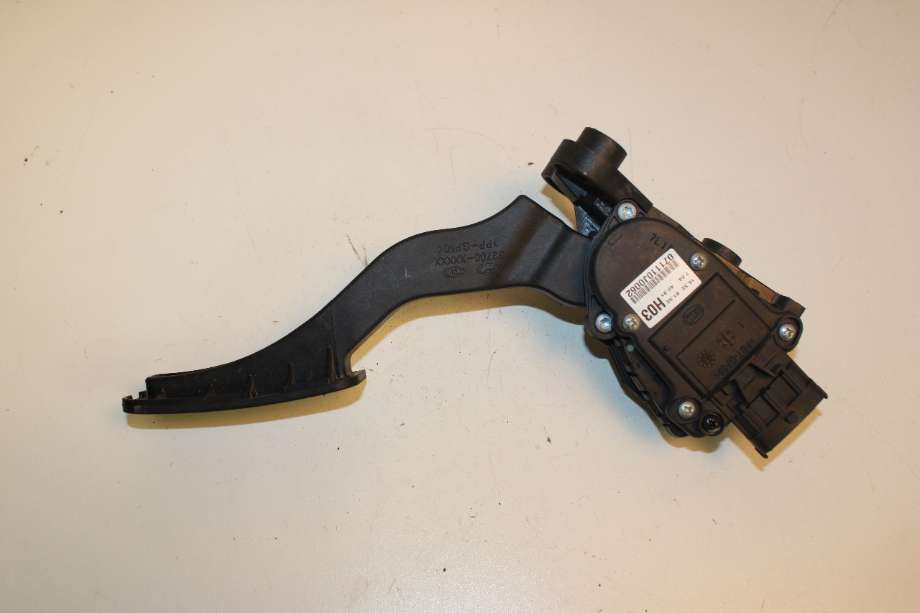 Pedal gass til Hyundai i30 2007-2012 (Type I)  (HYUNDAI|327002H300||32700-XXXXX)