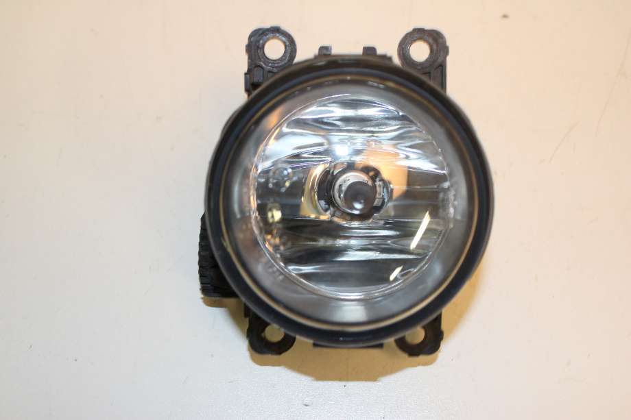Tåkelykt høyre foran til Land Rover Freelander, 2007-2014 (Type II)  (LAND-ROVER|89210622)
