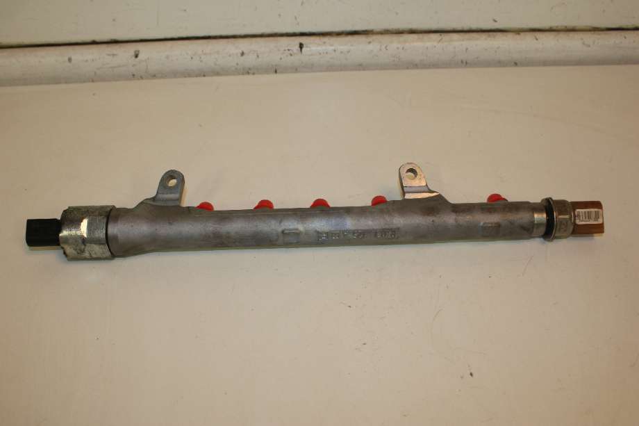 Dyseskinne (fuelrail) til VW Golf VI 2008-2012  (VOLKSWAGEN|03L 130 089 B|)