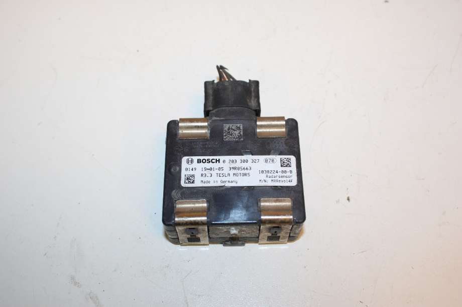 Sensor radar til Tesla Model S 2013-2016 (Fase 1)  (TESLA|0203300327|)