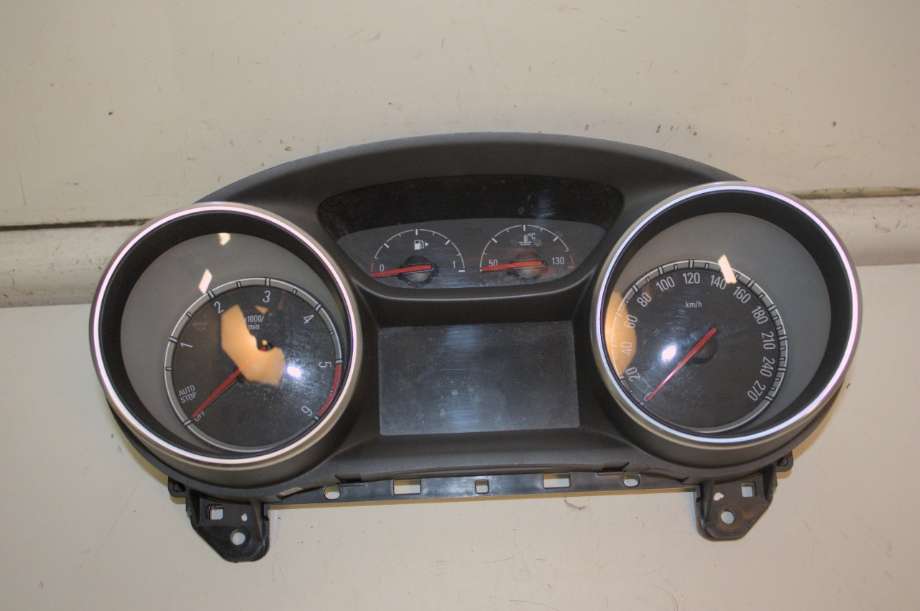 Instrumentpanel til Opel Astra K 2015-->> (OPEL|39097974|)