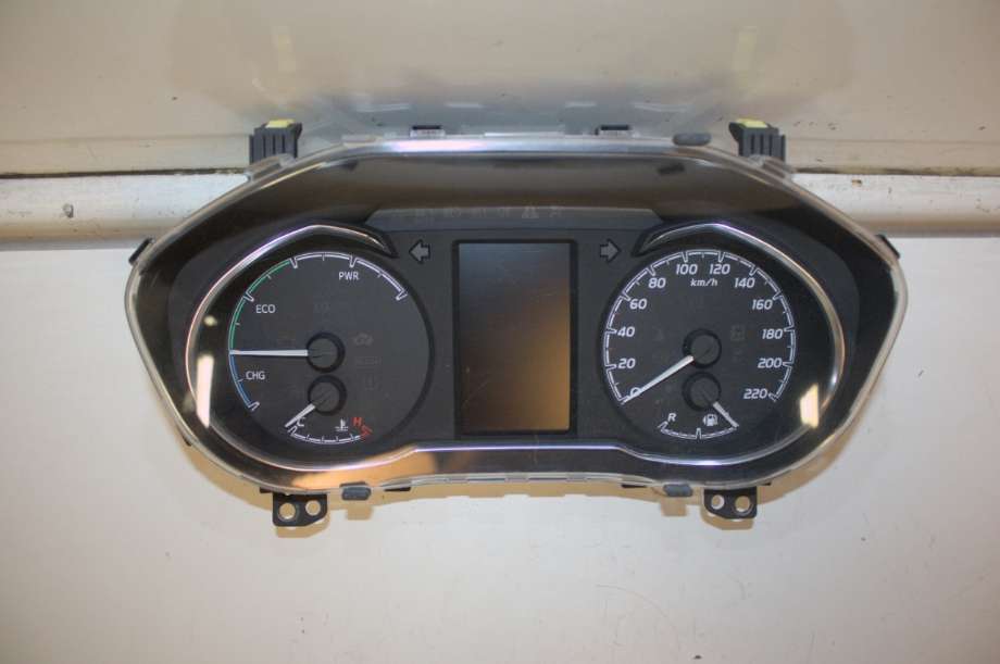 Instrumentpanel til Toyota Yaris 2014-2020 (Type III, Fase 2) (TOYOTA|83800F5440|)