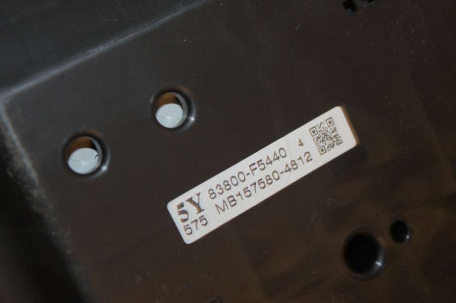Instrumentpanel til Toyota Yaris 2014-2020 (Type III, Fase 2) (TOYOTA|83800F5440|)