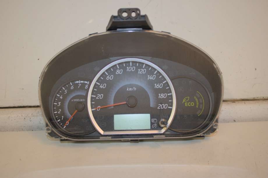 Instrumentpanel til Mitsubishi Space Star, 2013-->> (Type II)  (MITSUBISHI|8100B534)