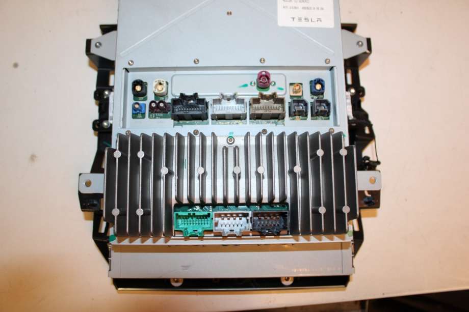 Multimedia display (MCU - Media Controller Unit) til Tesla Model S 2013-2016 (Fase 1)  (TESLA|1004777-16-G|)