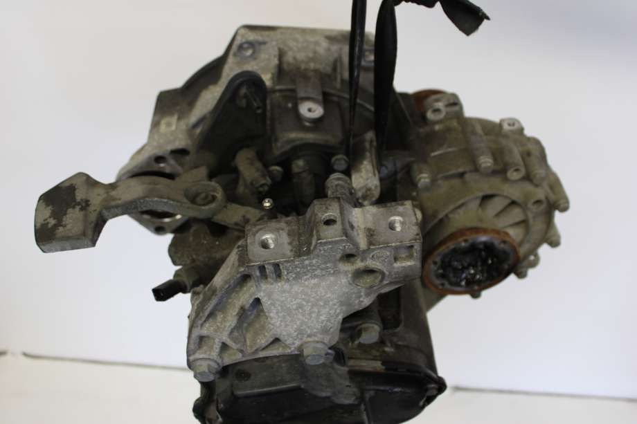 Girkasse manuell til VW Caddy 2015-2020 (Type III, Fase 3) (VOLKSWAGEN|0A4 300 052 A|)