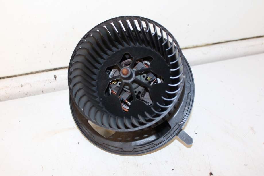 Varmeapparat motor til BMW X1 2009-2015 (E84) (E84) (BMW|64 11 9 227 670|)