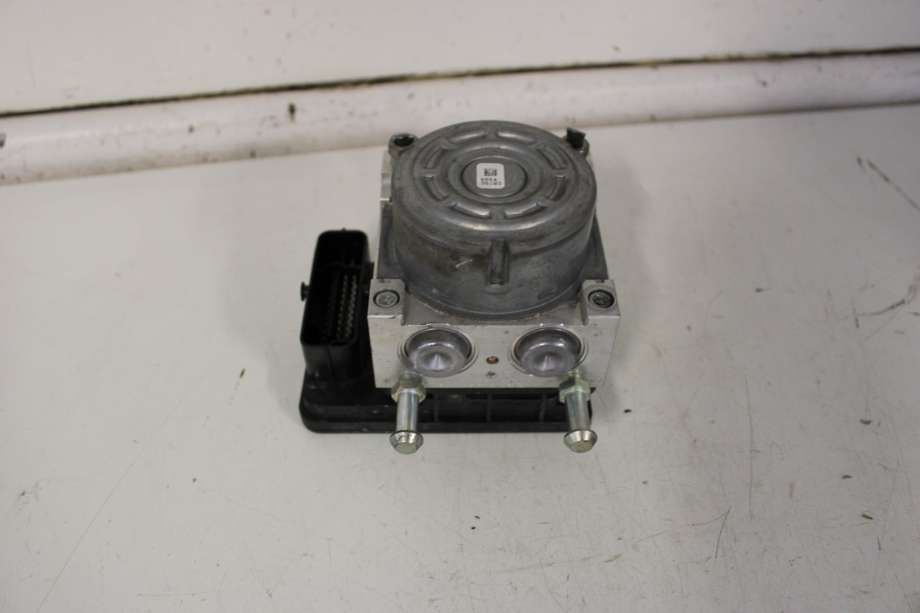 ABS sentral til Mitsubishi Outlander 2012-2015 (Type III, Fase 1)  (MITSUBISHI|4670A757|)