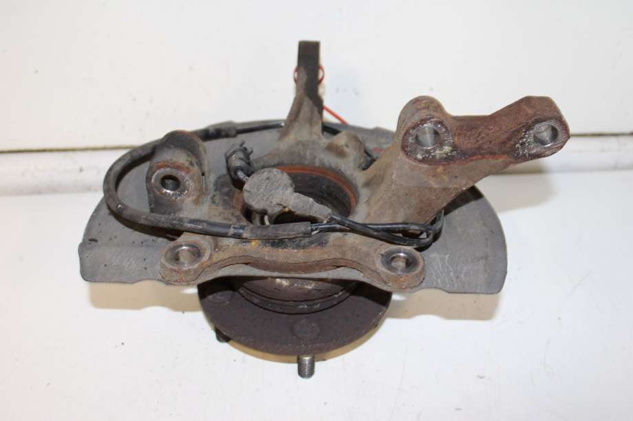 Hjulspindel venstre foran til Mitsubishi Outlander 2012-2015 (Type III, Fase 1)  (MITSUBISHI|3870A007|)