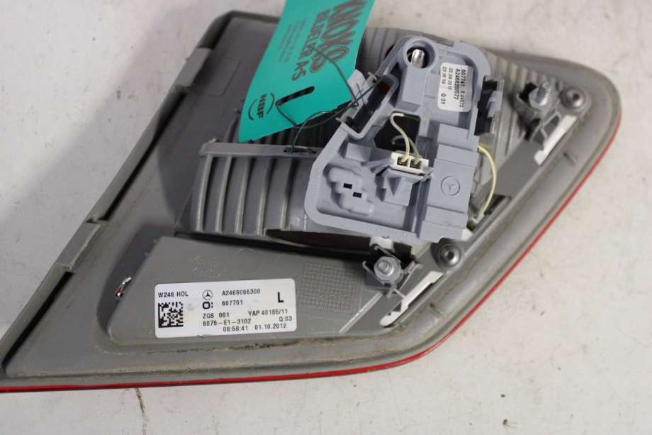 Baklykt venstre indre til Mercedes B-Klasse 2011-2018 (W246) (W246) (MERCEDES|A 246 906 63 00|)