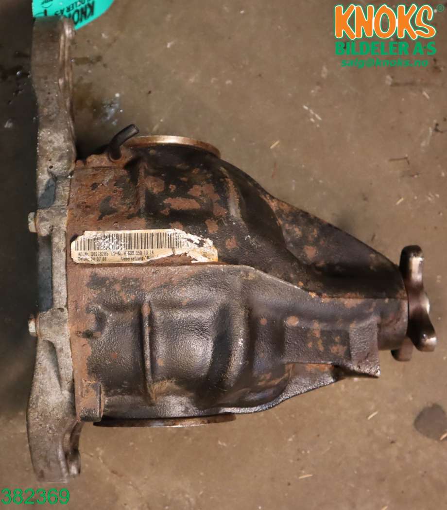 Kardang klokke bak til Mercedes Vito/Viano 2004-2010 (Fase 1) (W639) (W639) (MERCEDES|A 639 350 13 14|)